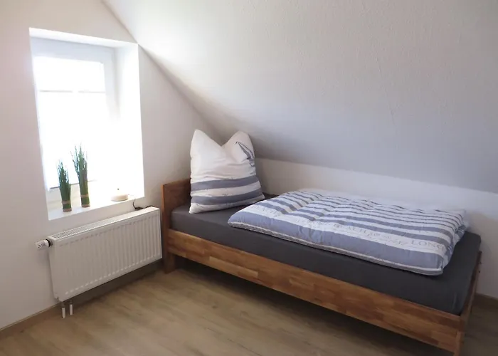 Neu! Lüttje Nüst * Upgant-Schott